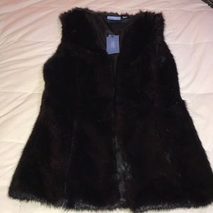 SIMPLY VERA FAUX FUR VEST